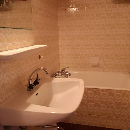Ensoleille A Notre-dame-de-bellecombe, Proche Pistes, Balcon, Parking, Casier A Ski, 4 Pers. - Fr-1-595-28 *
