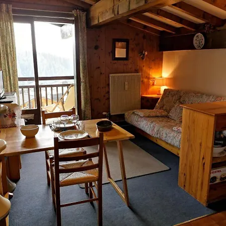 Apartment Ensoleille A Notre-dame-de-bellecombe, Proche Pistes, Balcon, Parking, Casier A Ski, 4 Pers. - Fr-1-595-28