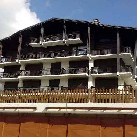 Ensoleille A Notre-dame-de-bellecombe, Proche Pistes, Balcon, Parking, Casier A Ski, 4 Pers. - Fr-1-595-28 Apartment *